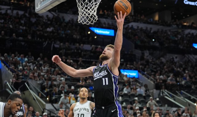 开云登录入口地址-现役单场15次出手命中率80%+10助都有谁？仅一人40+&amp;一人四次达成